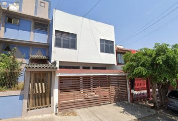 Casa en  Calle Isla Madeira, Jardines De La Cruz, Guadalajara, Jalisco, México