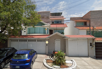 Casa en  Circuito Medicos, Ciudad Satélite, Naucalpan De Juárez, Estado De México, México