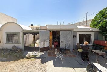 Casa en  Cerrada San Santiago, Amistad, Torreón, Coahuila De Zaragoza, México