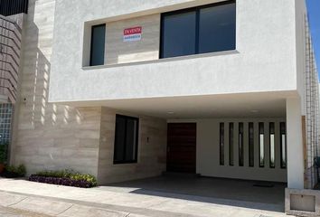 Casa en  Alto Lago Privada Residencial, Calle Paseo De Los Horizontes, San Luis Potosí, México