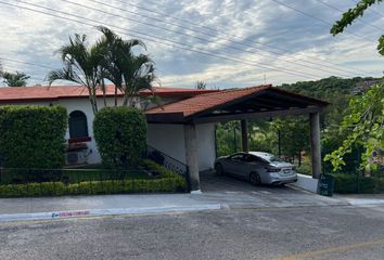 Casa en fraccionamiento en  Paraiso Country Club Puerta Principal, Emiliano Zapata - Cuernavaca, Fraccionamiento Club De Golf Paraíso, Morelos, México