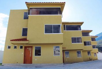 Casa en  Pomasqui, Quito