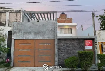 Casa en  Roble 810, Estadio, 82140 Mazatlán, Sin., México