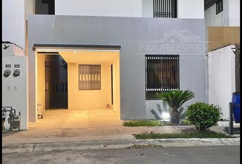 Casa en fraccionamiento en  Triana, Triana, Apodaca, Nuevo León, México