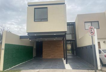 Casa en  Circuito Mayorazgo De Corralejo, Autopista Poniente, León, Guanajuato, México