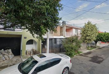 Casa en  Calle Galeanas, La Casita, Los Girasoles, Zapopan, Jalisco, México