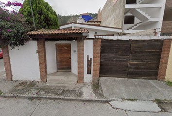 Casa en  Calle Tehpacua 150, Bosque Camelinas, 58290 Morelia, Michoacán, México