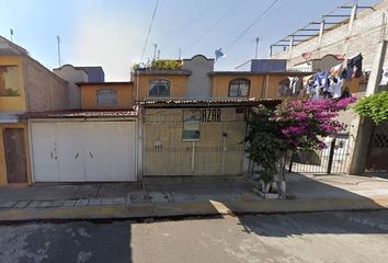 Casa en  Colinas De Batan, Unidad San Buenaventura, San Buenaventura, Estado De México, México