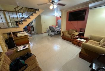 Casa en  Urb. Veranda, Autopista Narcisa De Jesús, Guayaquil, Ecuador