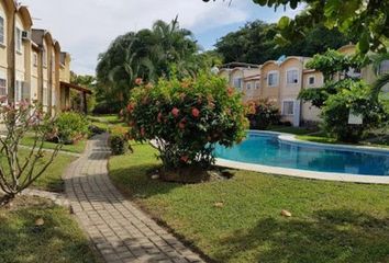 Casa en fraccionamiento en  Ixtapa, Zihuatanejo, Zihuatanejo De Azueta