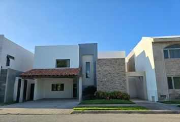 Casa en  Las Villas, Paseo De Las Villas, Fraccionamiento Las Villas, Torreón, Coahuila De Zaragoza, México