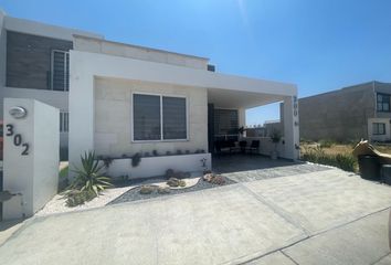 Casa en fraccionamiento en  Calle Puerta De San Isidro, El Cielo, León, Guanajuato, 37669, Mex