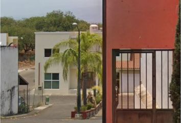 Casa en condominio en  Cto. Camichines, Peribán De Ramos, Michoacán, México