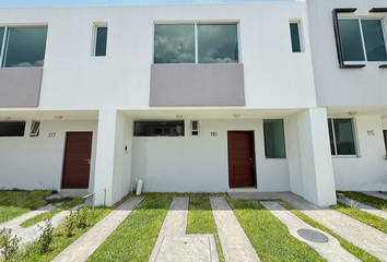 Casa en  C. Margarita 92, 45138 Nuevo México, Jal., México