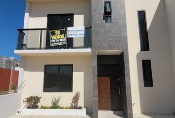 Casa en fraccionamiento en  La Llave Residencial, Calzada Tlacotengo, Córdoba, Residencial La Llave, Veracruz, México