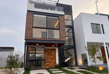 Casa en fraccionamiento en  Boulevard Valle Imperial, Valle Imperial, Zapopan, Jalisco, 45134, Mex