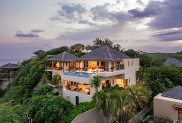 Villa en  Montecito Beach Village, Boulevard Benito Juárez, Segundo Sector La Bocana, Bahías De Huatulco, Oaxaca, México