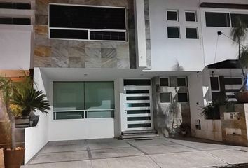 Casa en condominio en  Fray Luis De León 3051, Centro Sur, Santiago De Querétaro, Querétaro, México