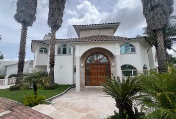 Casa en fraccionamiento en  La Vista Country Club, Vía Atlixcáyotl, Sta María Tonanzintla, San Andrés Cholula, Puebla, México