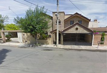 Casa en  Mariano Narváez, Los Doctores 1ra Ampliación, Saltillo, Coahuila De Zaragoza, México