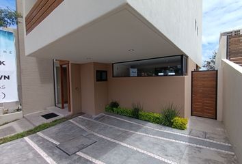 Casa en  Huizache Boutique Homes, Valle De Acantha, Zibatá, Querétaro, México