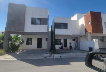 Casa en fraccionamiento en  Palmas Diamante, Cerradas De Casa Blanca, San Nicolás De Los Garza, Nuevo León, México