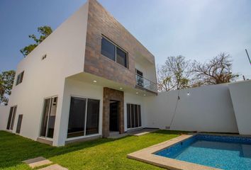 Casa en  Yucatán, Tres De Mayo, Morelos, México