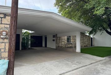 Casa en  Sebastián Benalcázar 121, Mirasierra 1er Sector, San Pedro Garza García, Nuevo León, México