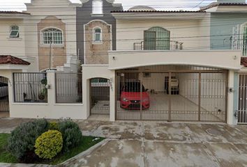 Casa en  Calle Quebrada 2881, Bosques De La Victoria, Guadalajara, Jalisco, México