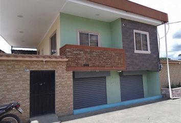 Casa en  Abdon Calderon, Portoviejo, Ecuador