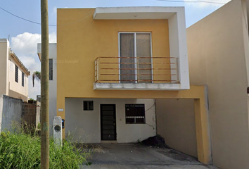 Casa en  Calle Pablo Rentería Tijerina 757, Las Espigas 2do Sector, Cadereyta Jiménez, Nuevo León, México