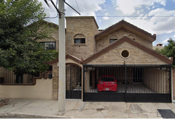 Casa en  Mariano Narváez, Los Doctores 1ra Ampliación, Saltillo, Coahuila De Zaragoza, México