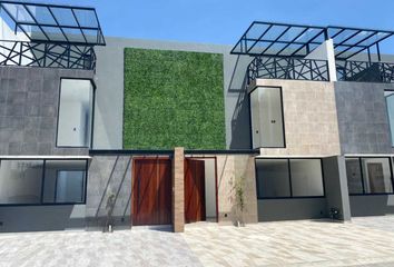 Casa en fraccionamiento en  Avenida De Los Fresnos, Barrio De Jesús Tlatempa, Cholula De Rivadavia, Puebla, México