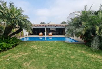 Casa en  Jirón Los Cerezos 155, La Molina, Perú