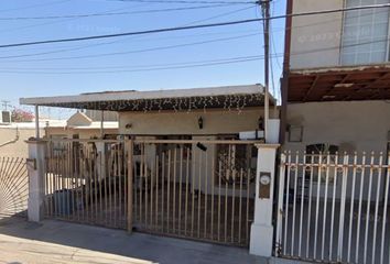 Casa en  Avenida Magisterio, Carbajal, Mexicali, Baja California, México