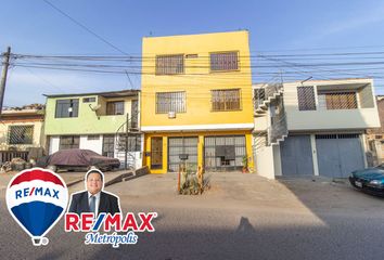 Casa en  Avenida Mariscal Andrés Cáceres, San Juan De Miraflores, Lima, 15824, Per