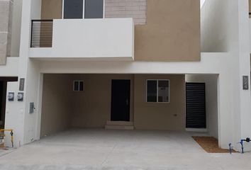 Casa en  Las Cumbres, García, Nuevo León, México