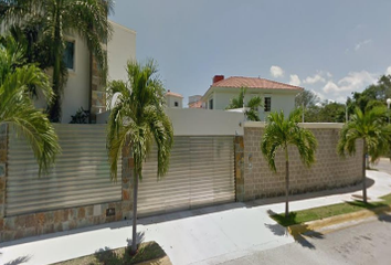 Casa en  Av Holbox 2, Sm 11, 77504 Cancún, Quintana Roo, México