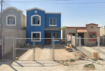 Casa en  Av. Bedar, Mexicali, Baja California, México