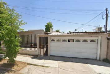 Casa en  Avenida Del Cairo, Villafontana, Mexicali, Baja California, México