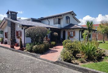 Casa en  Mghg+gfc, Av Chillo Jijon, Quito, Ecuador