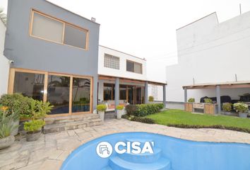 Casa en  Calle Curazao, Lurín, Perú