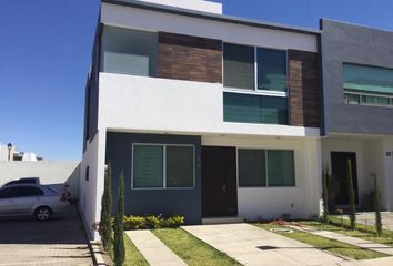 Casa en fraccionamiento en  Casa Fuerte, Santa Anita, Jalisco, México