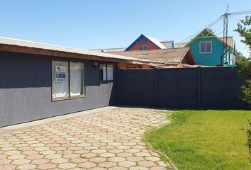 Casa en  Avenida Punta Arenas, Casablanca, Chile