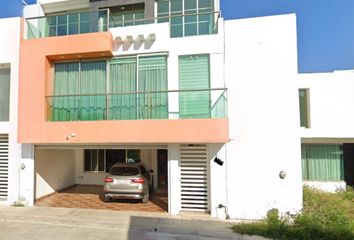 Casa en  Fracc. Las Nubes, Avenida Montes Azules, Tuxtla Gutiérrez, Chiapas, México