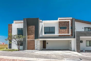 Casa en  Parque Gran Reserva, Boulevard De Las Cascadas, Lomas De Angelópolis, Puebla, México