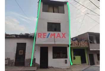 Casa en  4ta Zona De Collique, Comas-perúkkix, Avenida Revolución, Comas, Perú