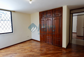 Departamento en  Vincent Vangogh 15, Quito 170144, Ecuador