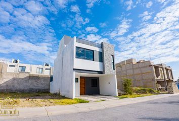 Casa en condominio en  Boreales Coto 2 Residencial, Calle Talavera Poniente, Zapopan, Jalisco, México