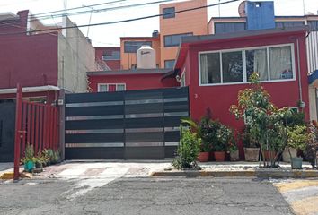 Casa en  Viveros De Lindavista, Habitacional Viveros De La Loma, Tlalnepantla De Baz, Estado De México, México